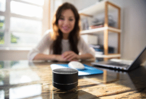 Assistentes Virtuais – Google Nest vs Amazon Echo: qual é o melhor para sua casa?